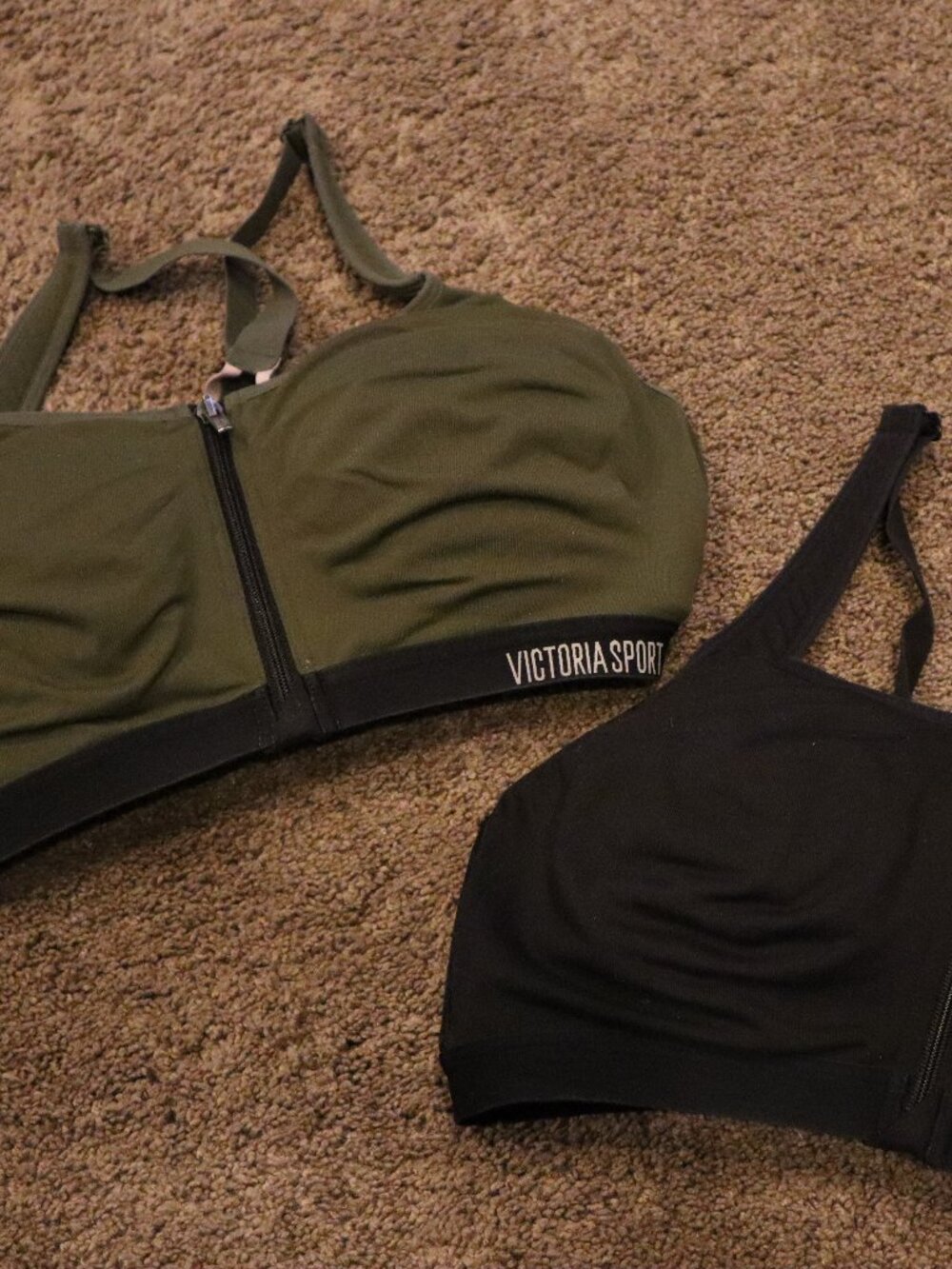 BUNDLE: Knockout by Victoria’s Secret Sports Bras (34DDD Army Green, 34DDD Black